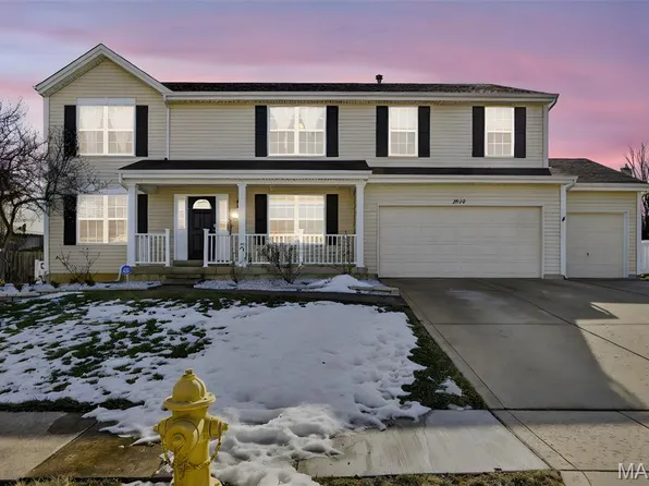 2510 Bear Creek Dr, Wentzville, MO 63385