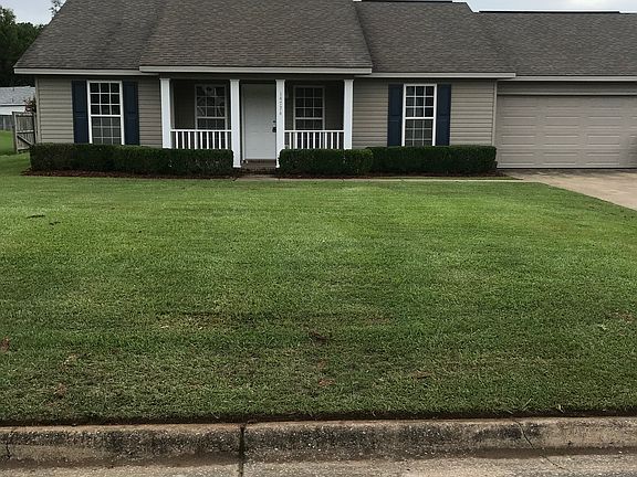2nd image of 14774 Meadow Creek Ln