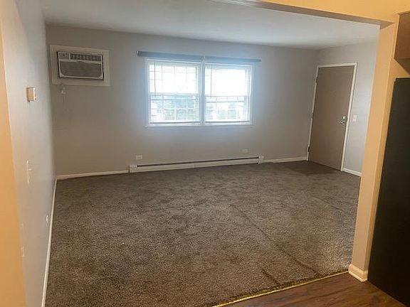 2nd image of 6 1621ogden Ave