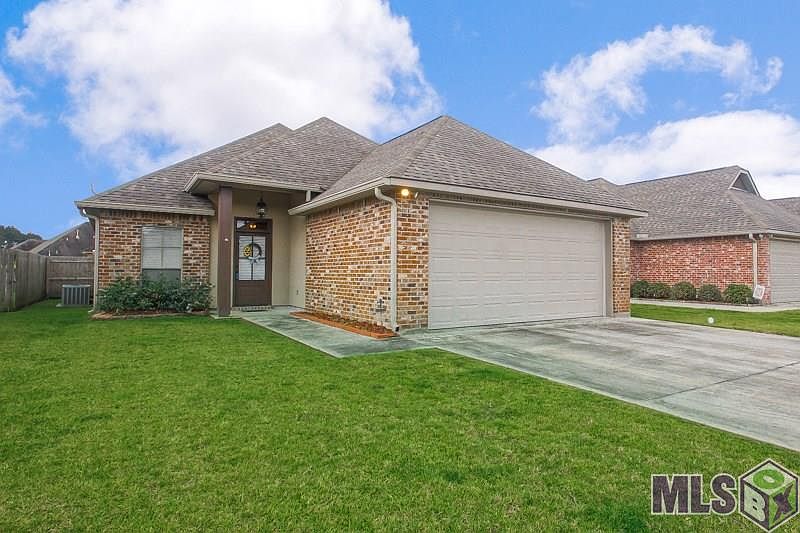 1st image of 15088 Coldwater Dr