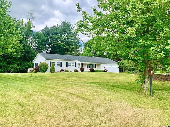 2nd image of 46 Valencia Ln