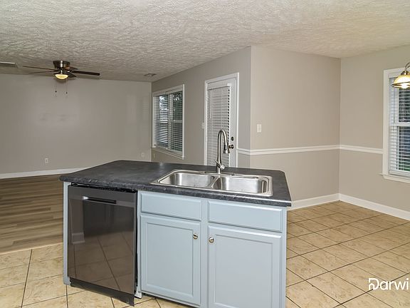 2nd image of 1546 Beaconcrest Cir