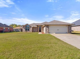 105 Bois D Arc Dr, Bullard, TX 75757