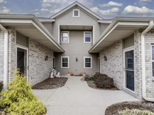 18520 Emerald CIRCLE #C, Brookfield, WI 53045