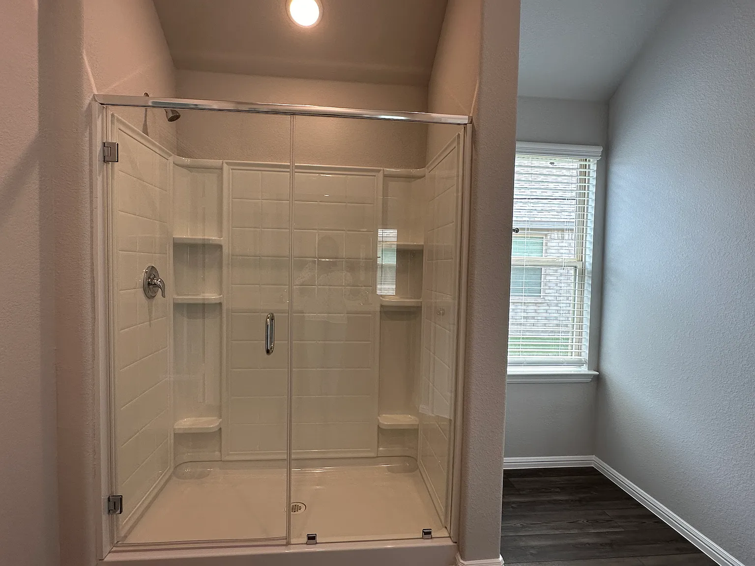 4 bed, 1934 sqft, $3,095 — Photo 4