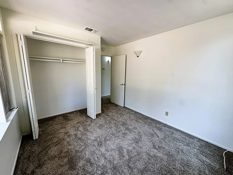 2441 Helena St — Photo 11