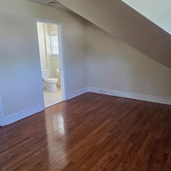 233 Garfield Ave #5 — Photo 4