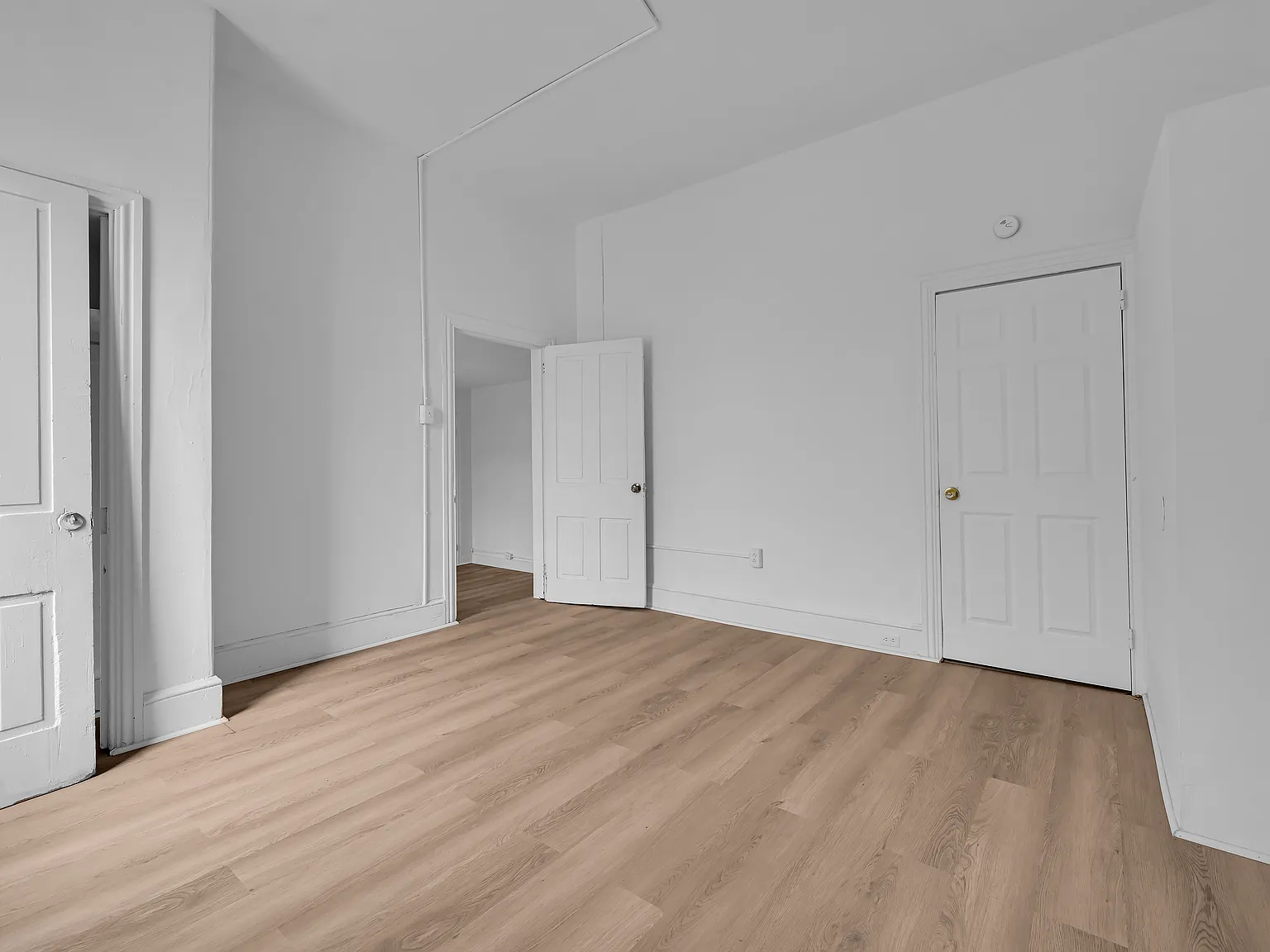 1 bed, $800 — Photo 1