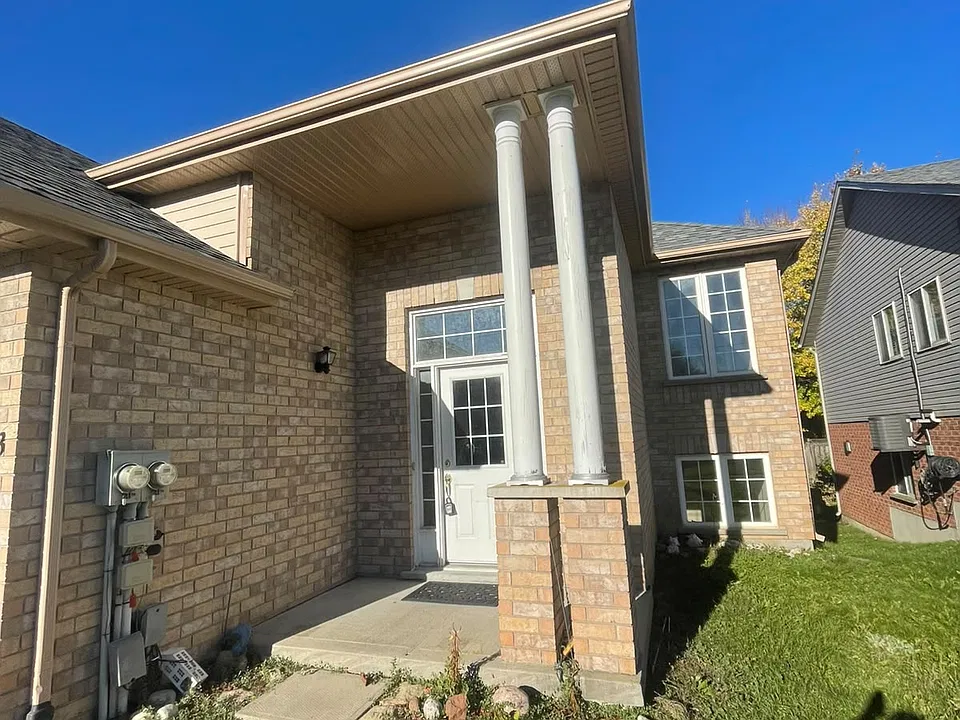 123 Elmira Rd N #2