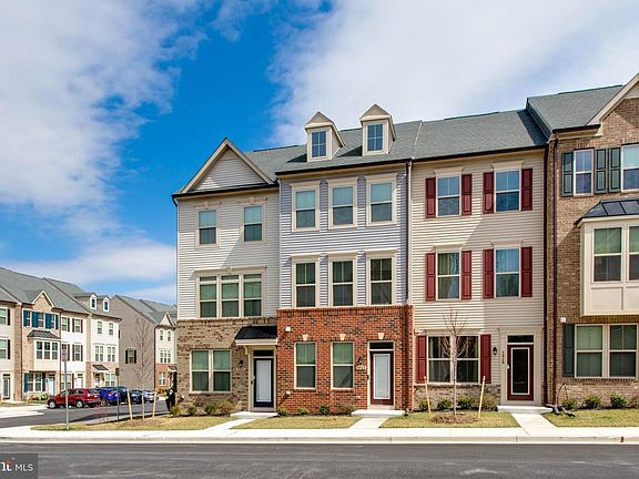 3rd image of 3927 Small Roundtop Rd