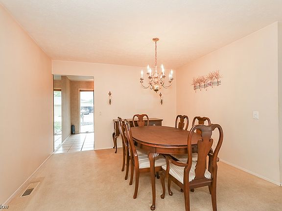 4th image of 22149 Meadownorth Ct