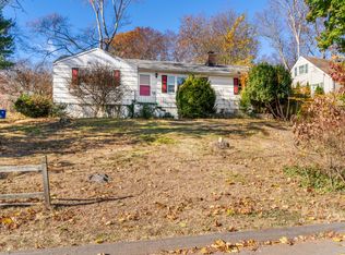 1 Flintlock Rd, Norwalk, CT 06850