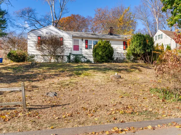 1 Flintlock Road, Norwalk, CT 06850