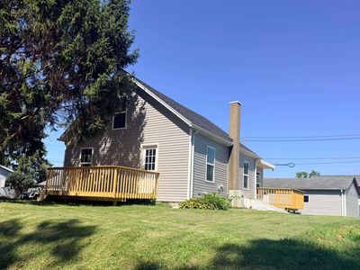 694 Montgomery Ave, East Dubuque, IL, 61025