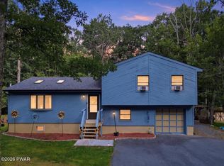 235 Oak Hill Rd, Hawley, PA 18428