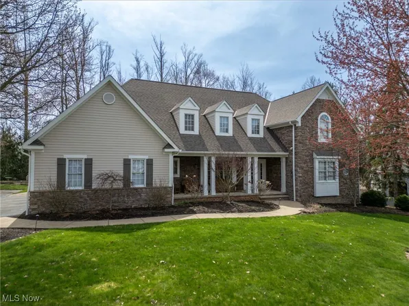 7595 Trails End, Chagrin Falls, OH 44023