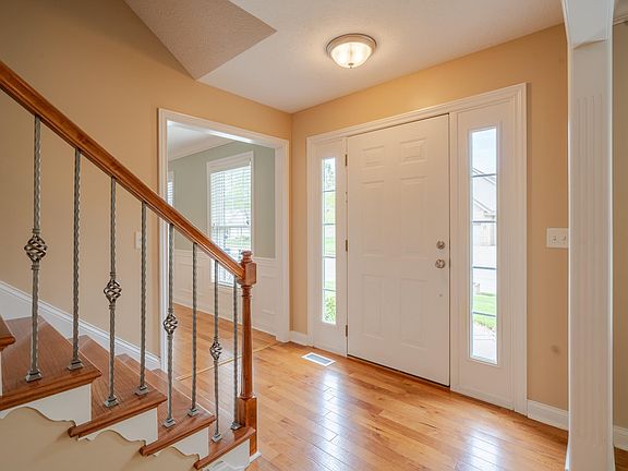 3rd image of 8928 Calvin Cir