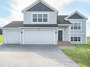 525 Lagrandeur Rd, Somerset, WI 54025