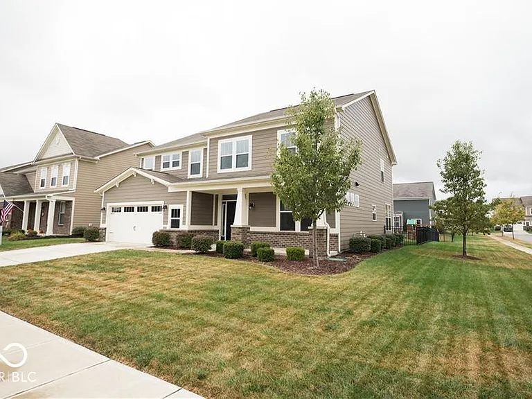 15665 Eastpark Dr — Photo 2