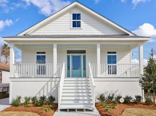 6025 Warrington Dr, New Orleans, LA 70122