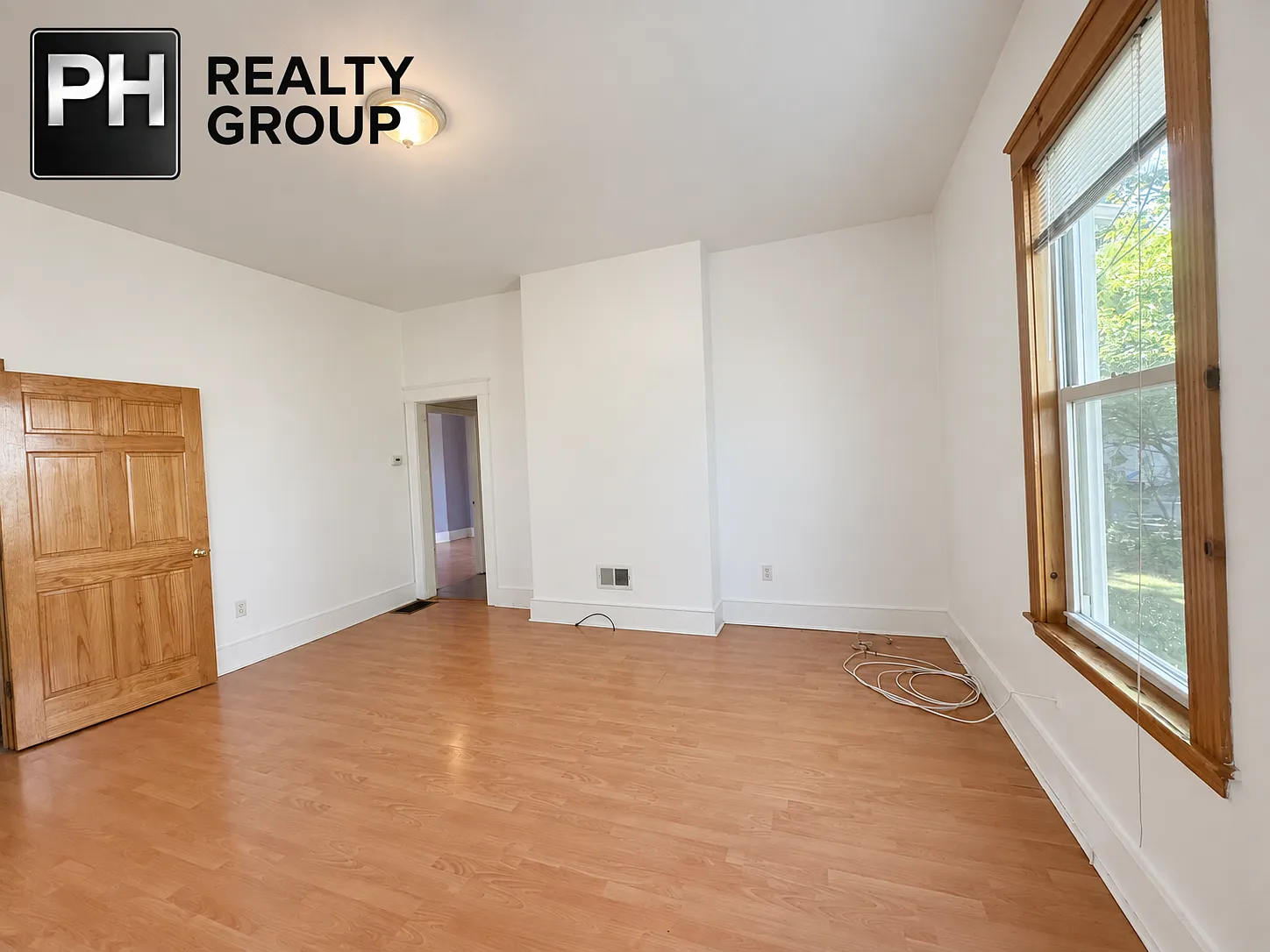 2 bed, 1000 sqft, $2,600 — Photo 3