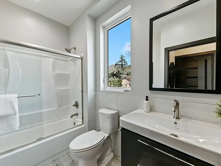 13637 N Fellows Ave #25 — Photo 13