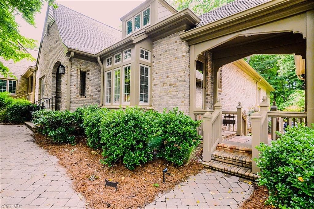 18 Sturbridge Ln, Greensboro, NC 27408 Zillow