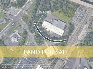 61 E Green Ln, Bristol, PA 19007