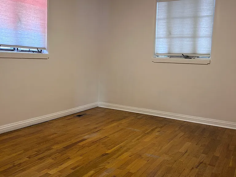 2222 S Acoma St — Photo 14