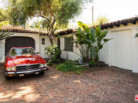 3rd image of 244 Marguerita Ln