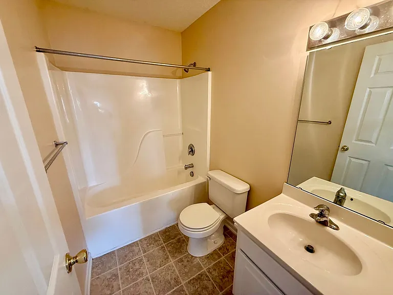 1700 Polaris Dr — Photo 11