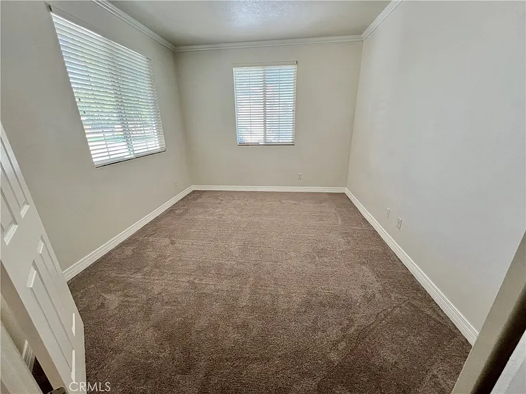 4564 Jewel Dr — Photo 3