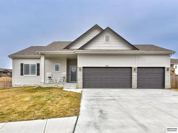 13526 S 54th St, Papillion, NE 68133