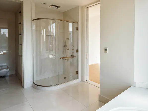 50 United Nations Plaza image 19 of 30