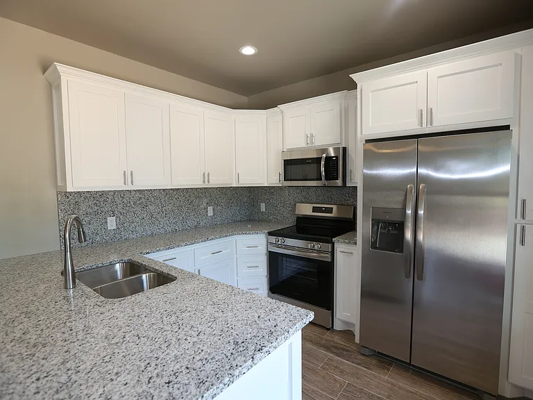 114 W French St — Photo 25
