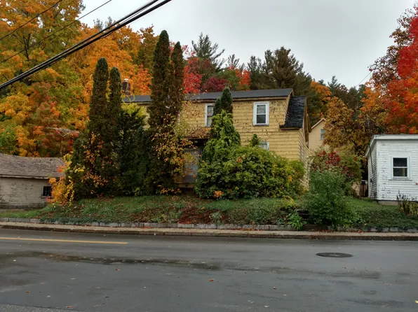 75 Manchester St, Nashua, NH 03064