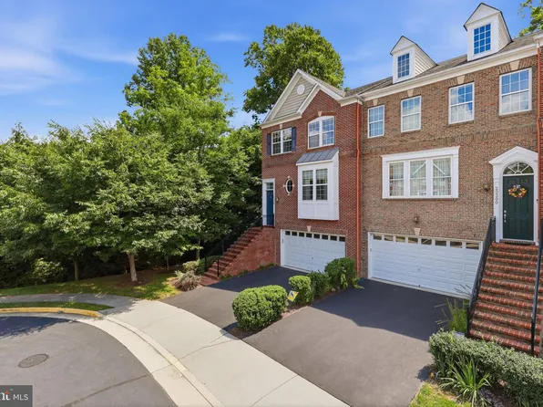 20200 Center Brook Sq, Sterling, VA 20165