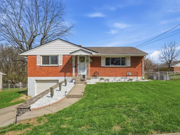 3916 Ridgecombe Dr, Cincinnati, OH 45248