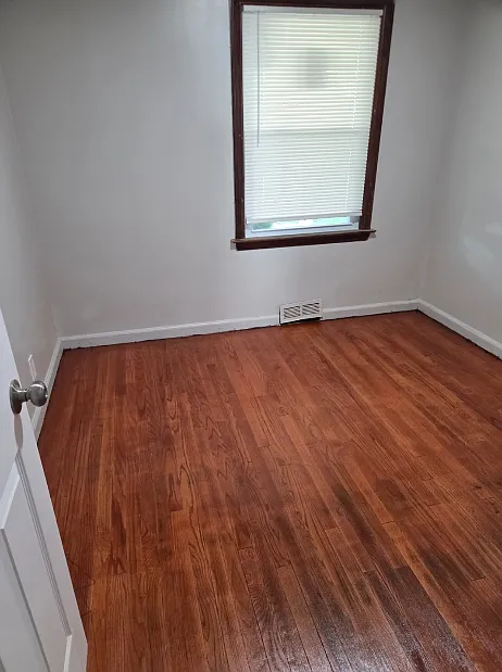 2 bed, 1.5 bath, 900 sqft, $1,100 — Photo 4