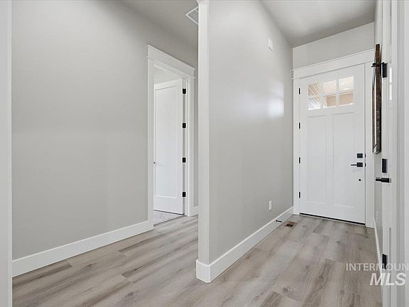 4th image of 2694 Landmark St