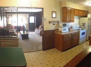 33 Navarro Rd, East Haven, CT 06512