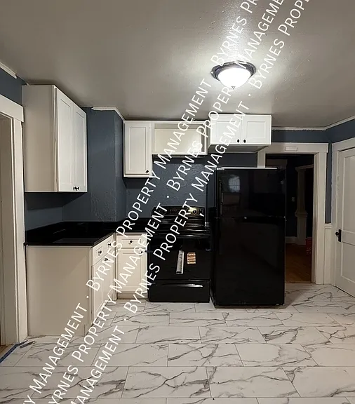 117 Everett St #123 — Photo 1