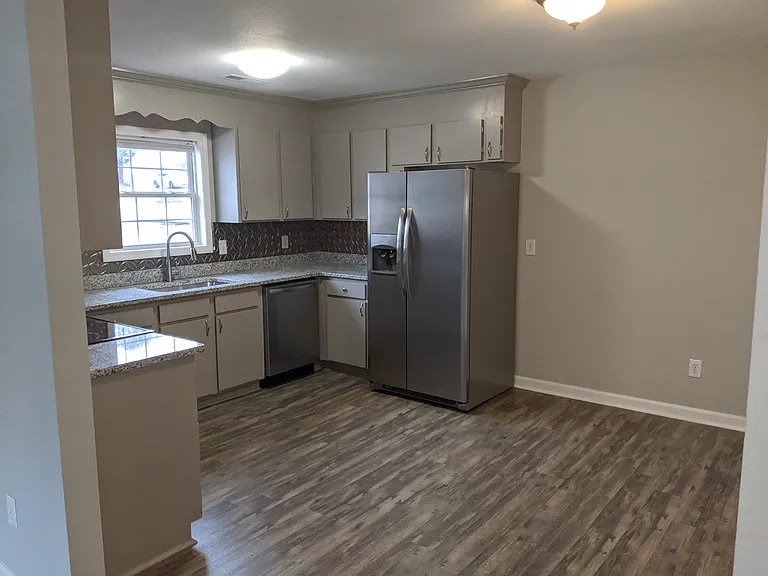 138 John Carl Dr #138 — Photo 4