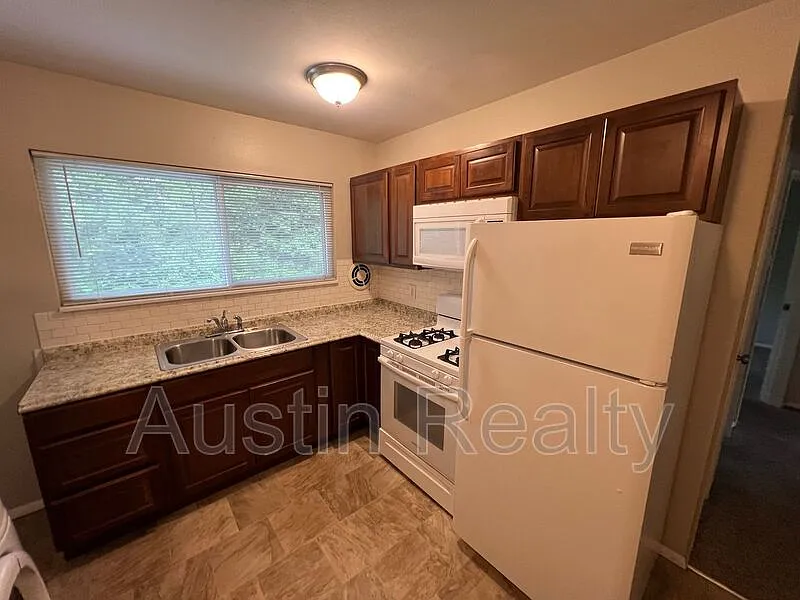 Building Photo - 8630 Burton Ave #A