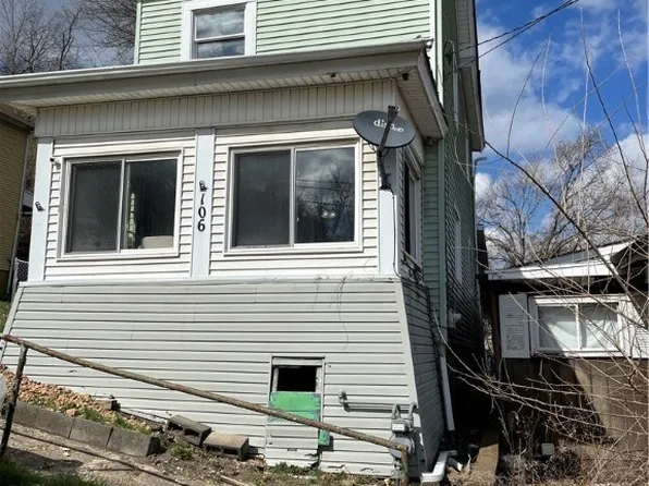 106 5th St, Bridgeport, OH 43912