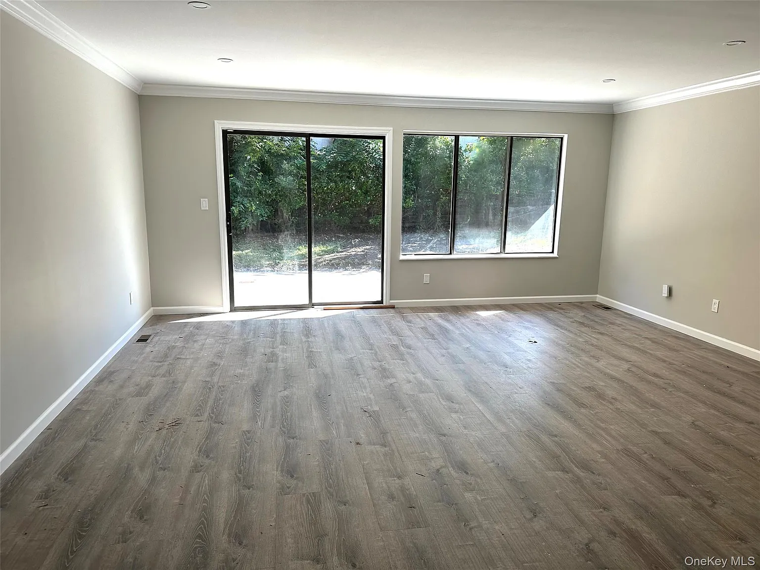 2 bed, 2.5 bath, 2000 sqft, $4,750 — Photo 2