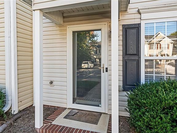 4th image of 493 Ansley Way