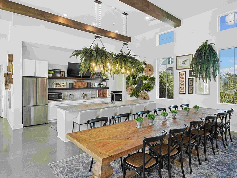 Lorrel Apartments — Photo 7