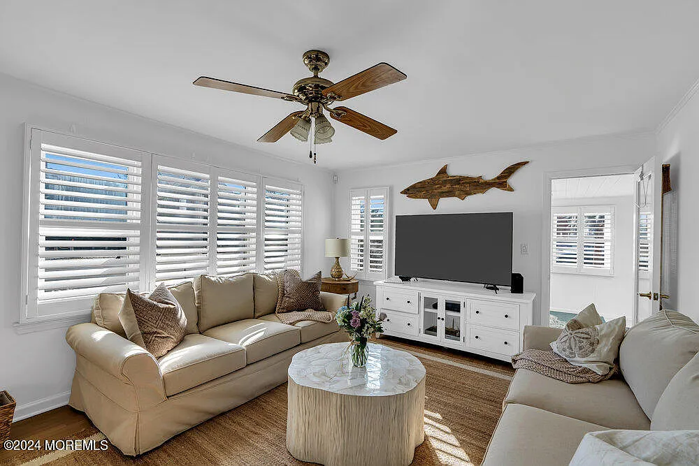 4 bed, 1721 sqft, $5,000 — Photo 1
