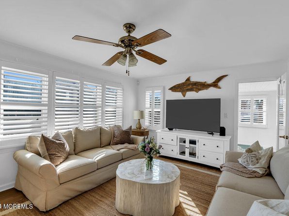 1403 Ocean Ave #2026